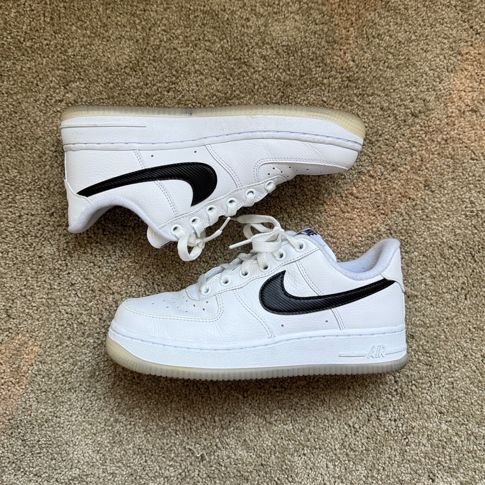 Nike White and Black Women's Sneakers